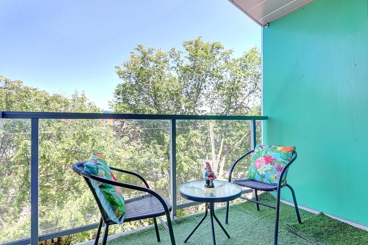 Good Vibes Only -Modern And Spacious 2 Bedroom Condo 4 Beds Free Parking, Gym Québec Kültér fotó