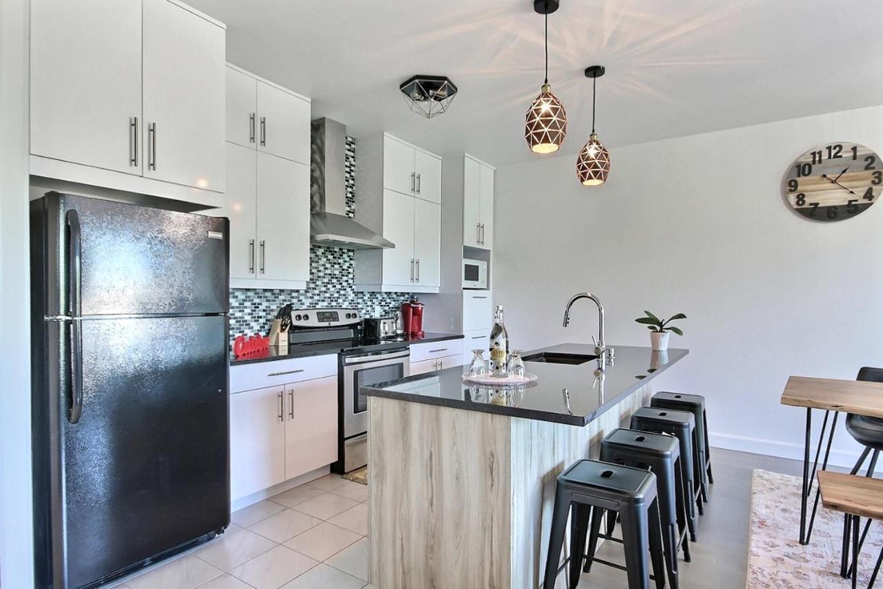 Good Vibes Only -Modern And Spacious 2 Bedroom Condo 4 Beds Free Parking, Gym Québec Kültér fotó